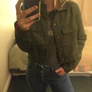 SOLD 🚩🚩Like New Crop Green Slouchy Army Jacket M